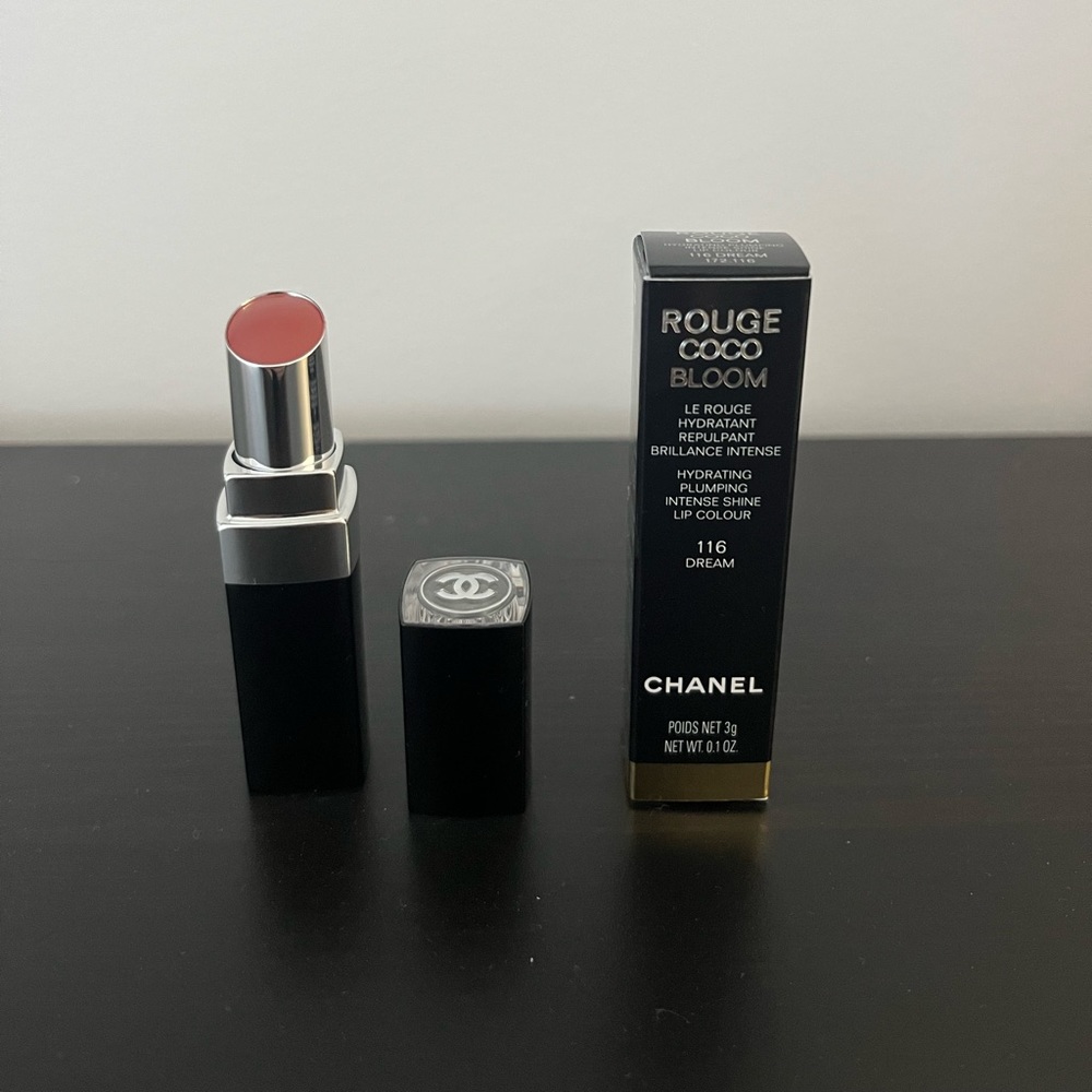 Chanel Rouge Coco Bloom in color 116 Dream